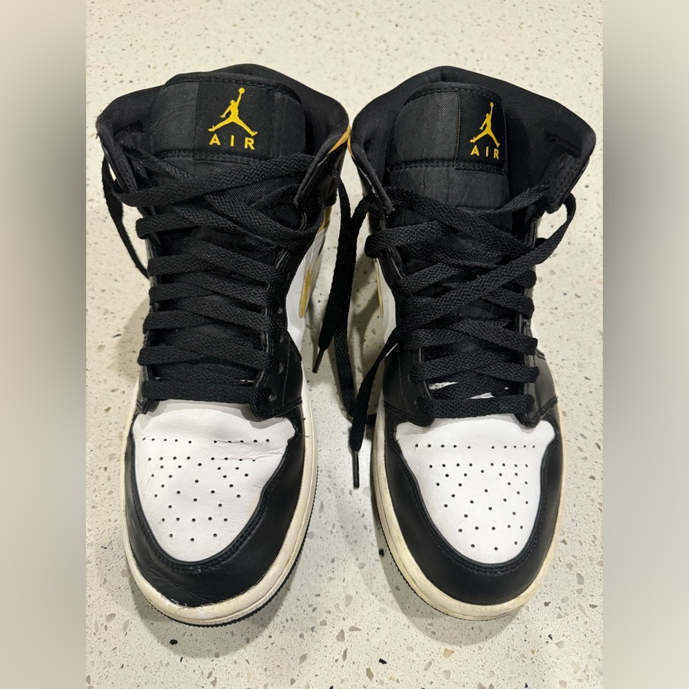 Jordan 1 Mid